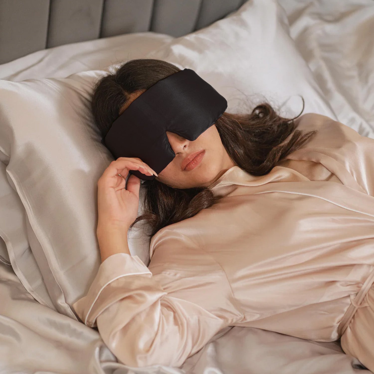 Premium Schlafmaske aus Seide